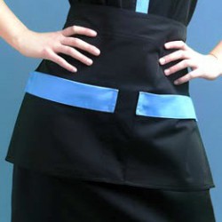 Short apron with 2 pockets...